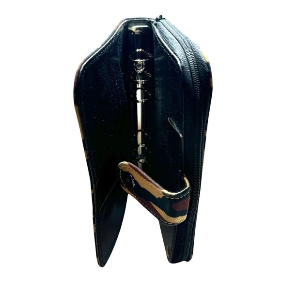 Camouflage Zippered 6 Ring Binder Organizer With Snap Closure - Picture 5 of 10